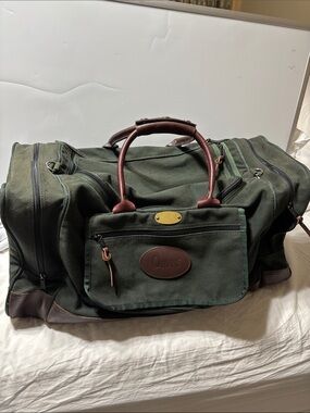 Orvis Dark Green Canvas Duffel with Brown Leather Trim. EUC